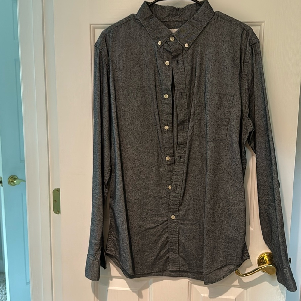 Grey long sleeve button down goodfellow Large shirt